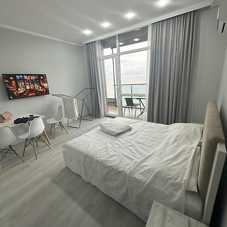 Bi Residence Sea View Luxury Батуми Екстериор снимка