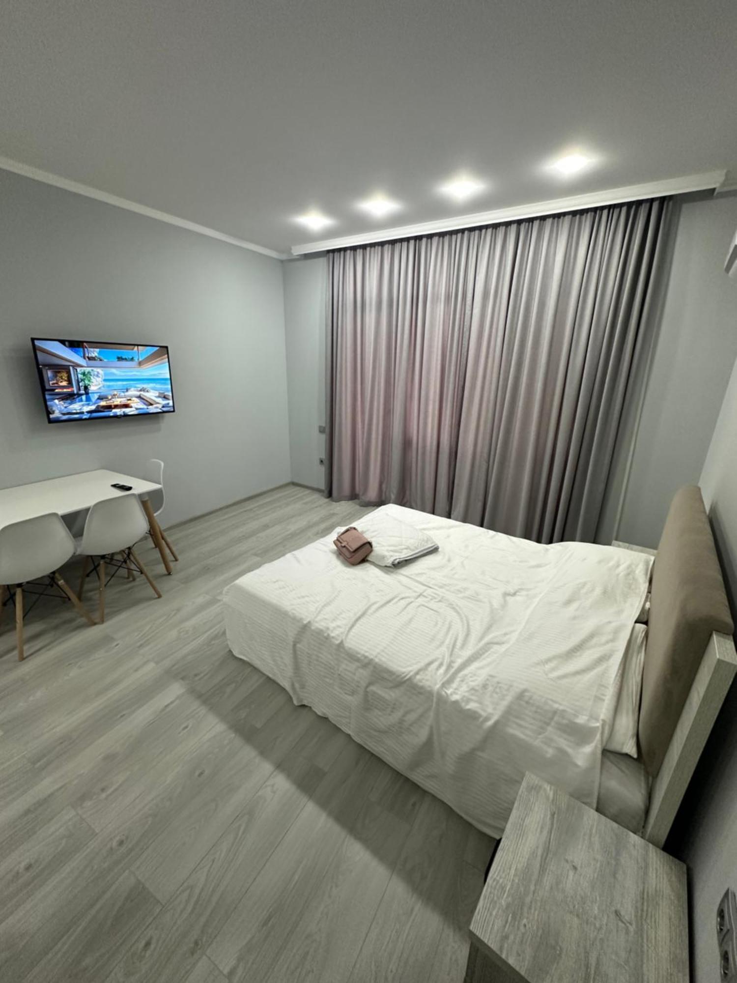 Bi Residence Sea View Luxury Батуми Екстериор снимка