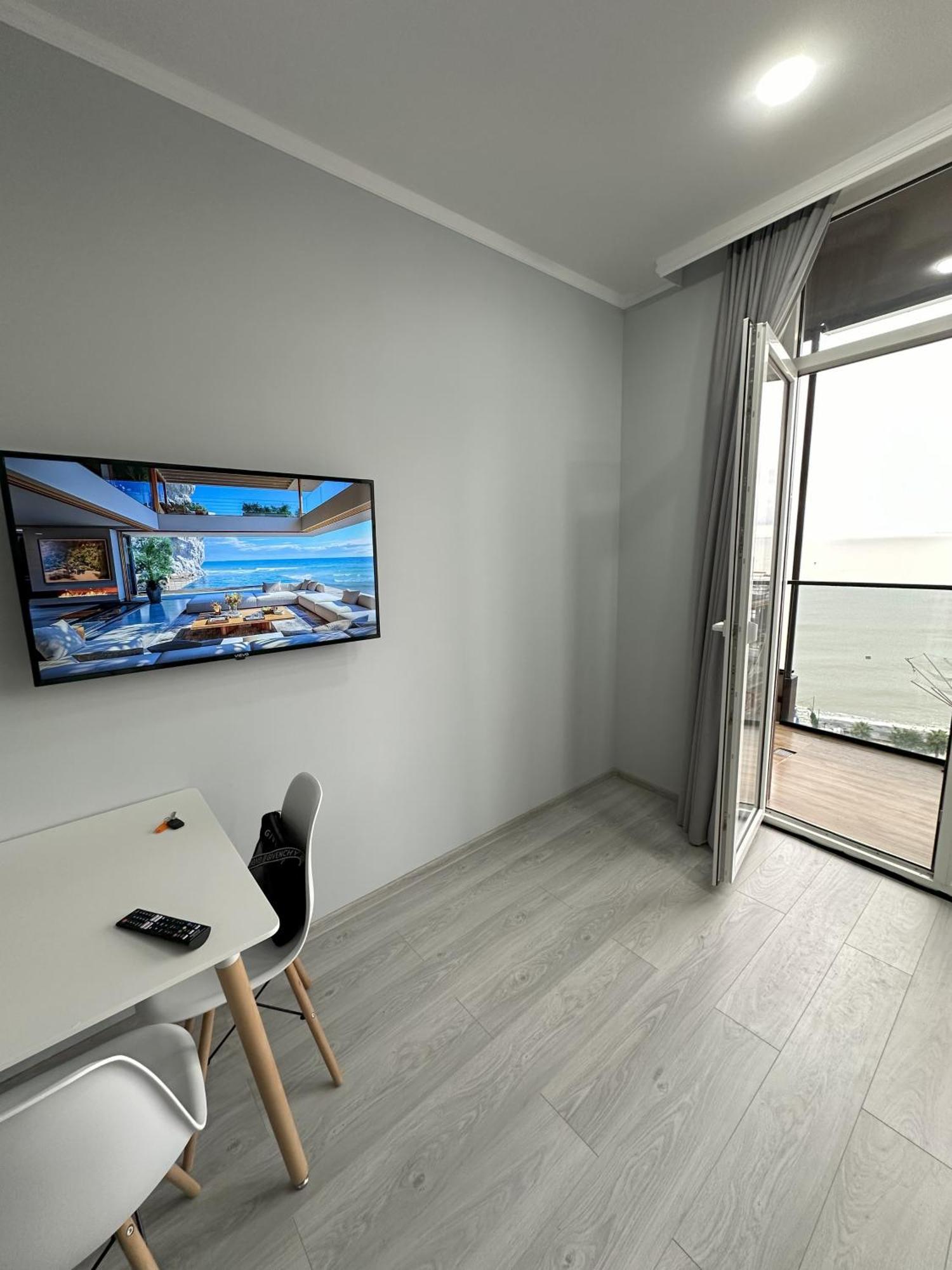 Bi Residence Sea View Luxury Батуми Екстериор снимка
