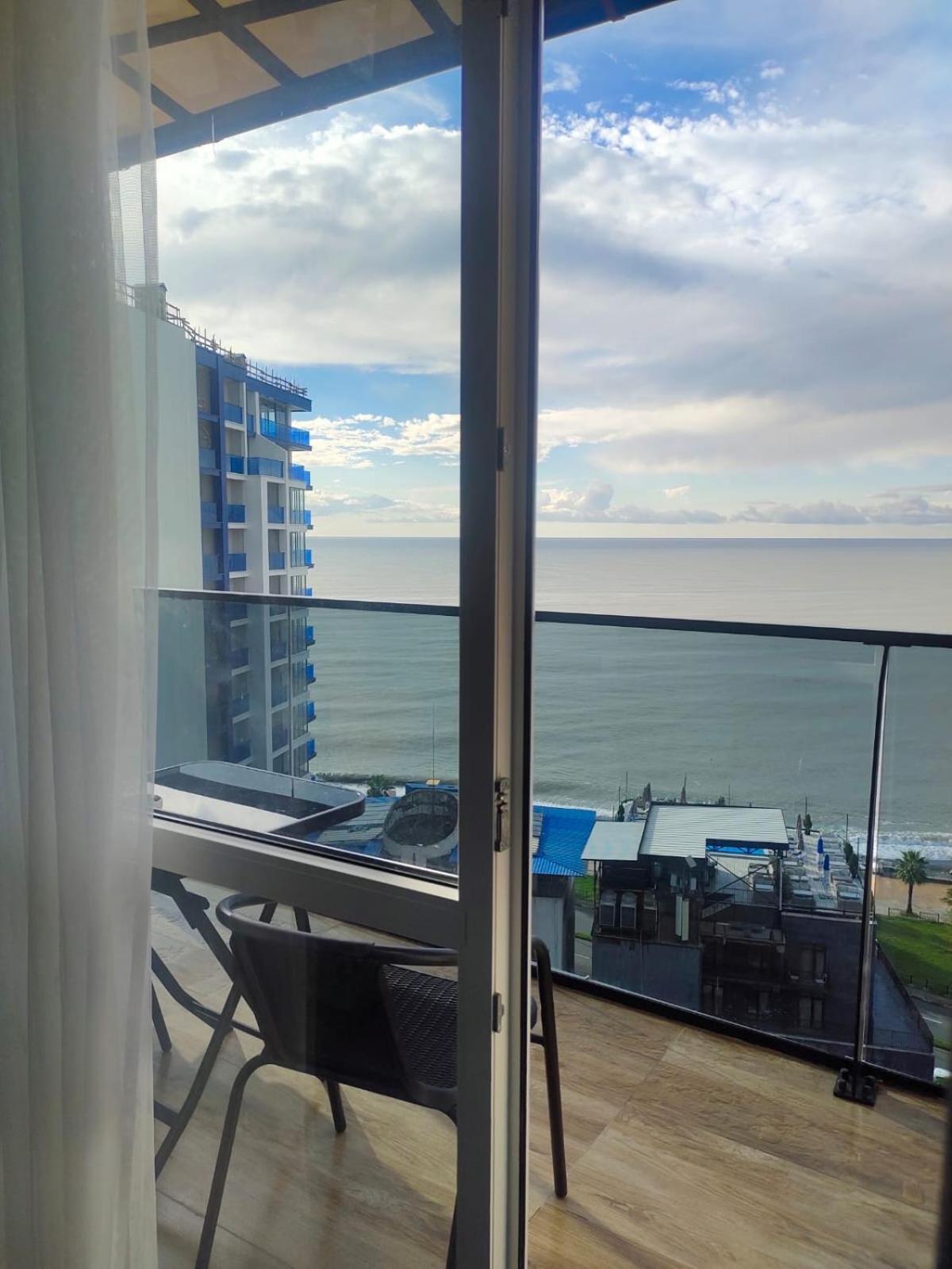Bi Residence Sea View Luxury Батуми Екстериор снимка